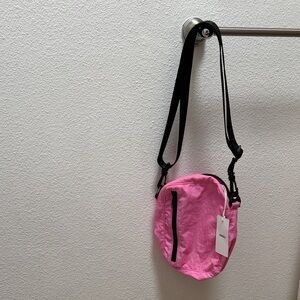 NWT Baggu cross body